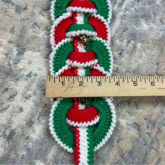 Vintage 1970's Handmade Crochet Wreath Chain Door Hanger Kitschy Christmas - Picture 9 of 9